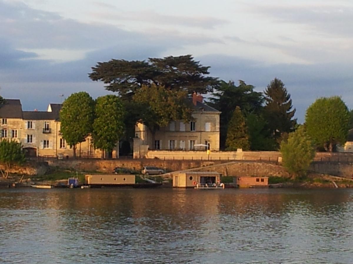 Different Holidays Saumur Exterior photo
